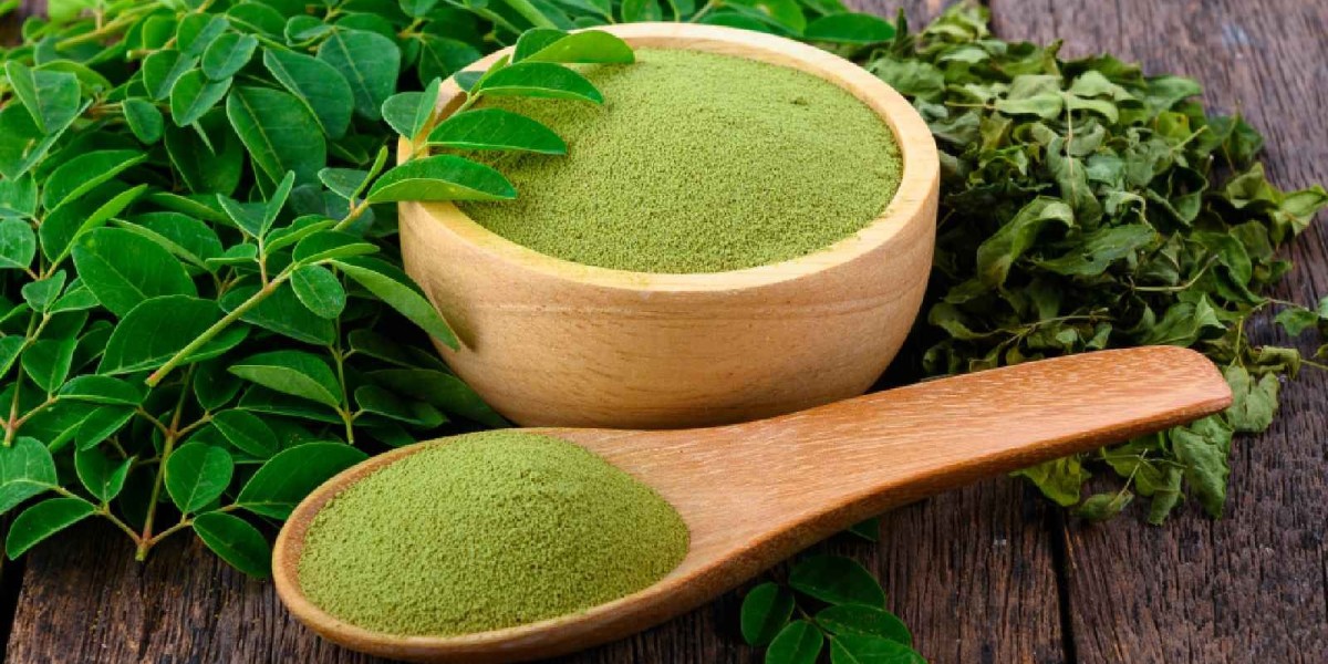 Moringa Powder in Pakistan: A Nutrient-Rich Superfood for Health and Wellness